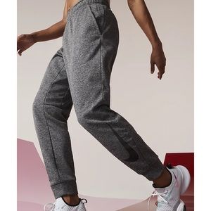 Nike Men’s Therma Tapered Training Pants Gray
